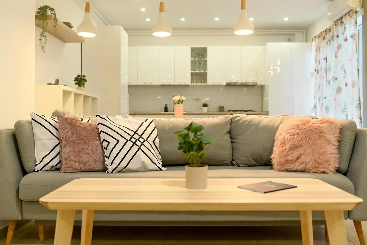 Splendid 2Br Apartment With Breathtaking Views Of Casa Poporului Bucharest